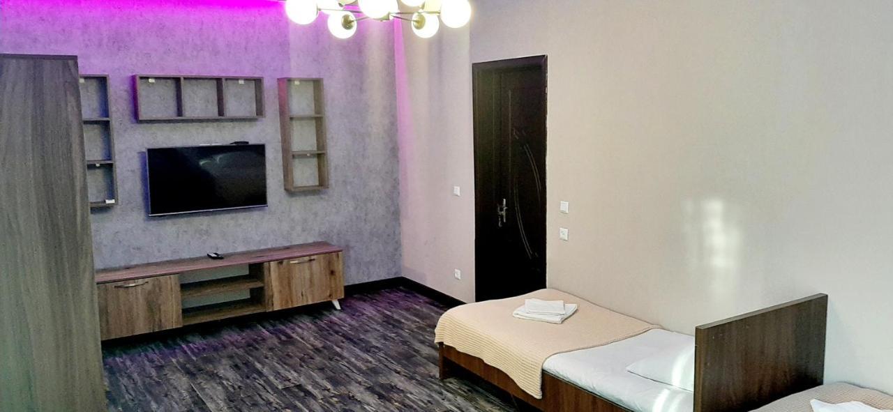 Tamazi Hotel Koboeleti Buitenkant foto