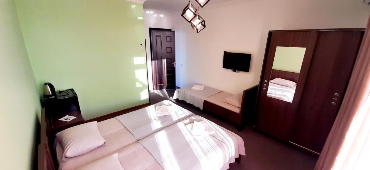 Tamazi Hotel Koboeleti Buitenkant foto